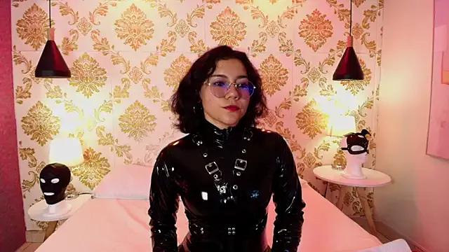 Sharon_nyx from StripChat is Freechat