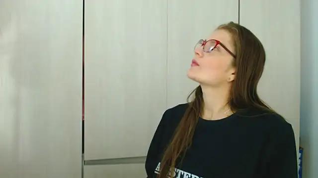 Explore our live girls sluts from our Custom and Multi clubs and checkout exclusive access to highly interactive content, such as shape, hair, titties, pussy type and many more.
