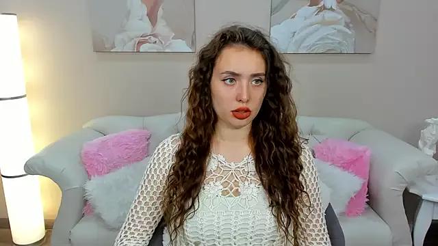 Explore our live girls sluts from our Custom and Multi clubs and checkout exclusive access to highly interactive content, such as shape, hair, titties, pussy type and many more.
