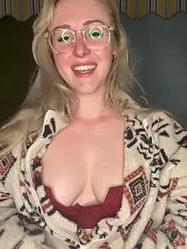 Photos of SherryOutdoor1 from StripChat is Freechat