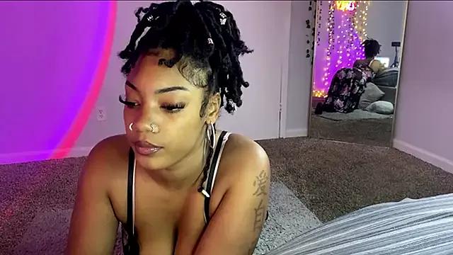 Photos of SheSoNastyy_21 from StripChat is Freechat
