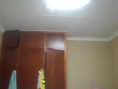 ShooingBunch from StripChat