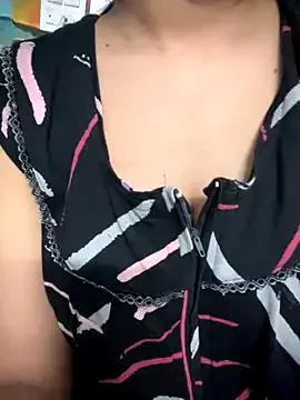 Shubhiloves24 webcams show profile image 
