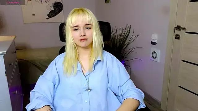 Shuhua_Meow from StripChat