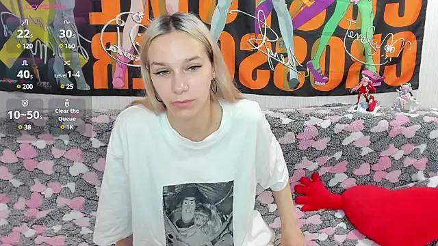 Explore our live girls sluts from our Custom and Multi clubs and checkout exclusive access to highly interactive content, such as shape, hair, titties, pussy type and many more.
