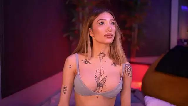 SiennaJayden from StripChat is Freechat