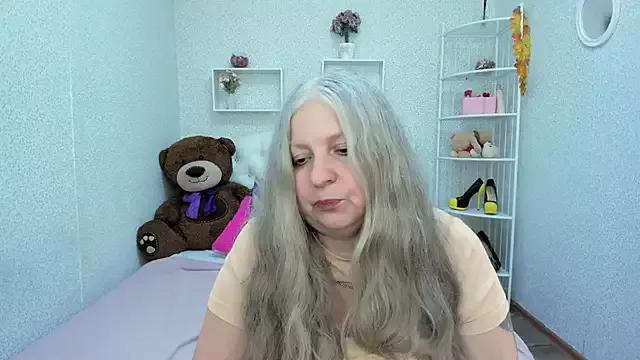 Explore our live girls sluts from our Custom and Multi clubs and checkout exclusive access to highly interactive content, such as shape, hair, titties, pussy type and many more.