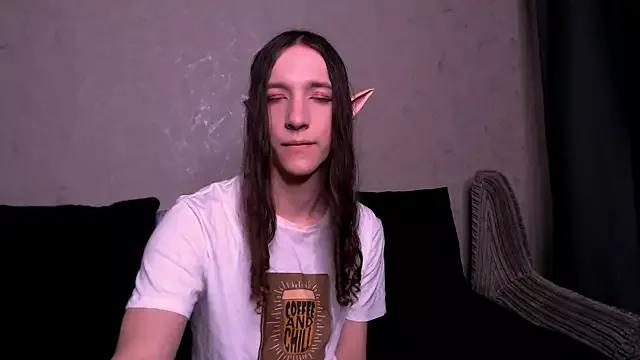 SilverMuse_ from StripChat is Freechat