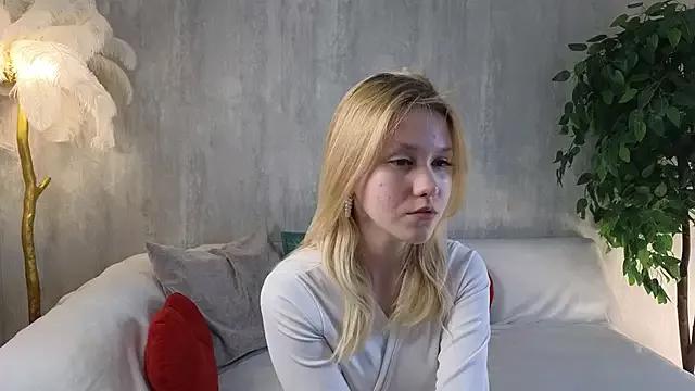 Explore our live girls sluts from our Custom and Multi clubs and checkout exclusive access to highly interactive content, such as shape, hair, titties, pussy type and many more.