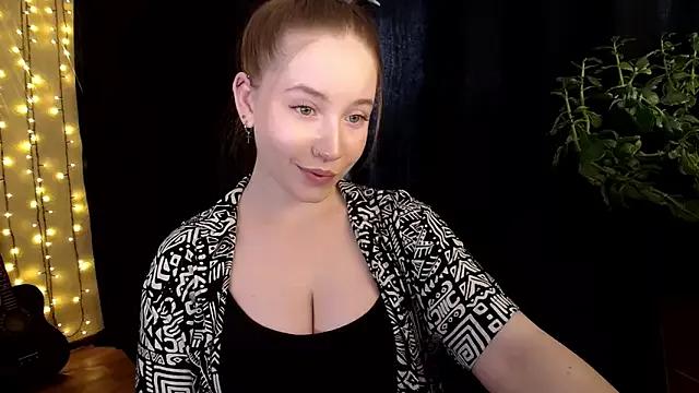 SindiWatsoon from StripChat is Freechat