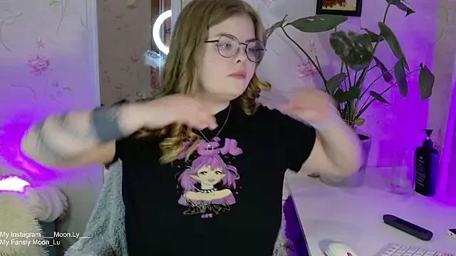 sinnamon_ from StripChat