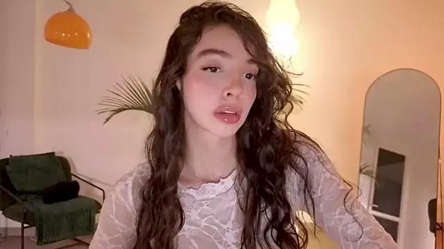 Siny_Moore from StripChat is Freechat