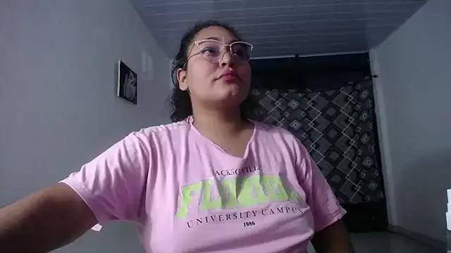 sirena_15 from StripChat is Freechat