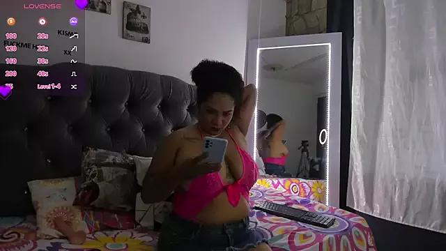 sirena_bigboobss from StripChat is Freechat