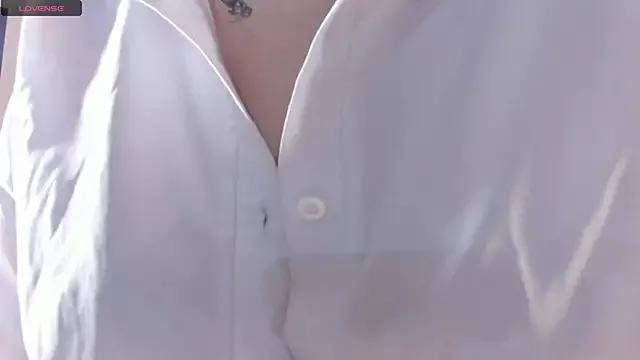 SirenExotica from StripChat is Freechat