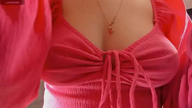Explore our live girls sluts from our Custom and Multi clubs and checkout exclusive access to highly interactive content, such as shape, hair, titties, pussy type and many more.