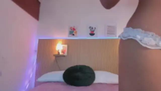 Sirenita_petitexoxo from StripChat is Freechat