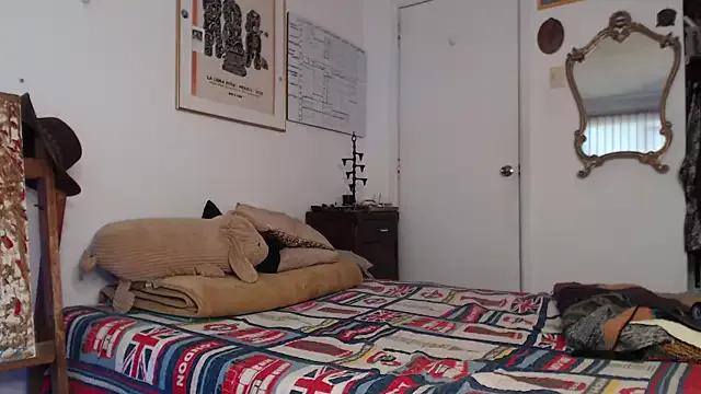 Siriss_boyrag from StripChat
