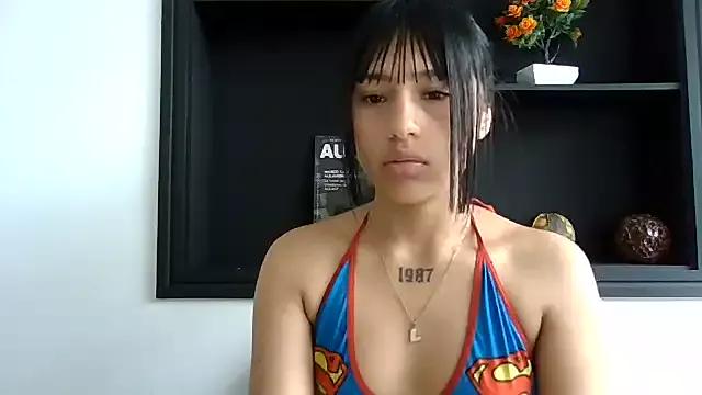 SkarlettAry from StripChat is Freechat