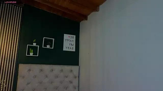 sky_collinss from StripChat is Freechat