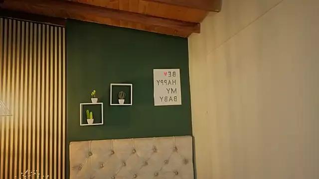 sky_collinss from StripChat is Freechat