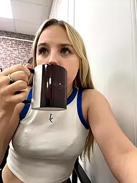Photos of Sky_Cutie from StripChat is Freechat