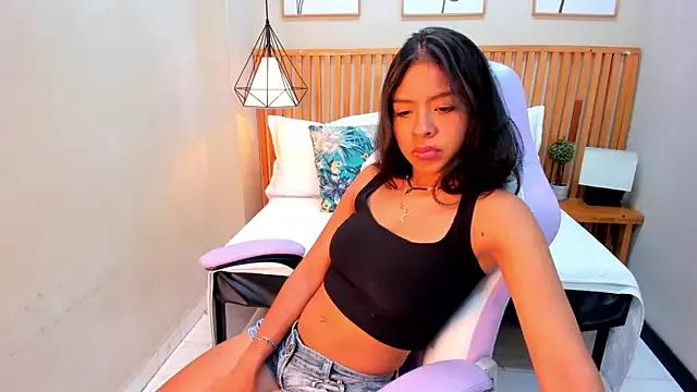 Sky_winter from StripChat is Freechat