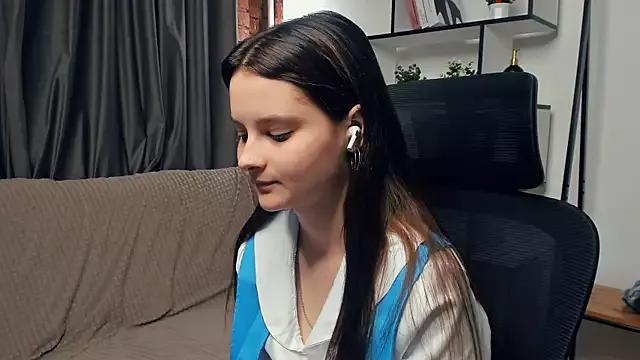 Explore our live girls sluts from our Custom and Multi clubs and checkout exclusive access to highly interactive content, such as shape, hair, titties, pussy type and many more.