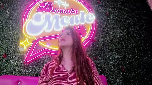 Skylar__Desire from StripChat is Freechat