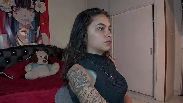 Explore our live girls sluts from our Custom and Multi clubs and checkout exclusive access to highly interactive content, such as shape, hair, titties, pussy type and many more.