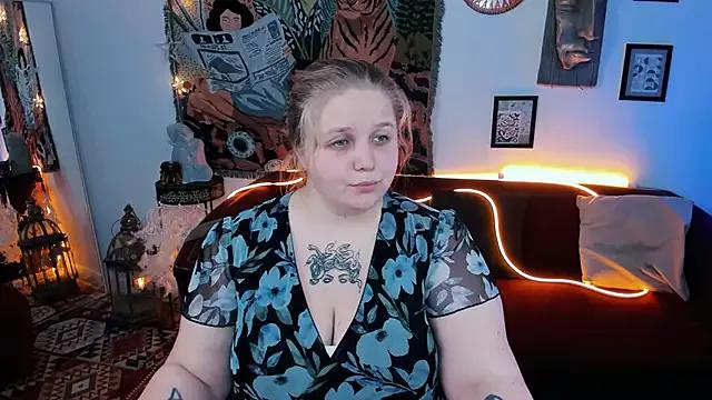 SladaDell from StripChat is Freechat