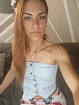 SlimBellaa from StripChat is Freechat