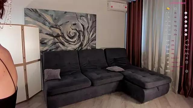 Explore our live girls sluts from our Custom and Multi clubs and checkout exclusive access to highly interactive content, such as shape, hair, titties, pussy type and many more.