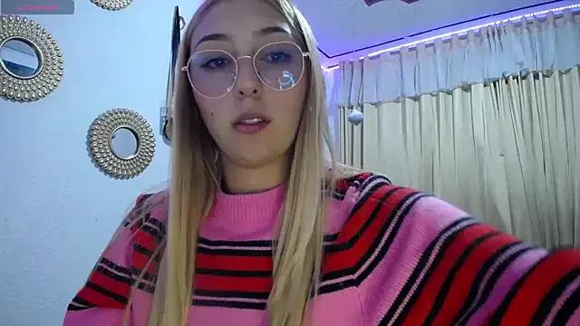Soffy-brooks from StripChat