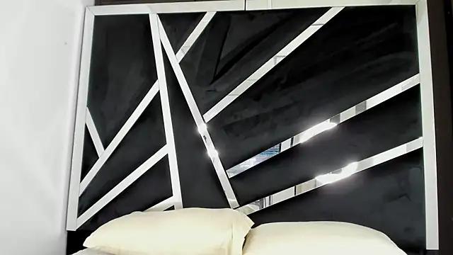Explore our live girls sluts from our Custom and Multi clubs and checkout exclusive access to highly interactive content, such as shape, hair, titties, pussy type and many more.