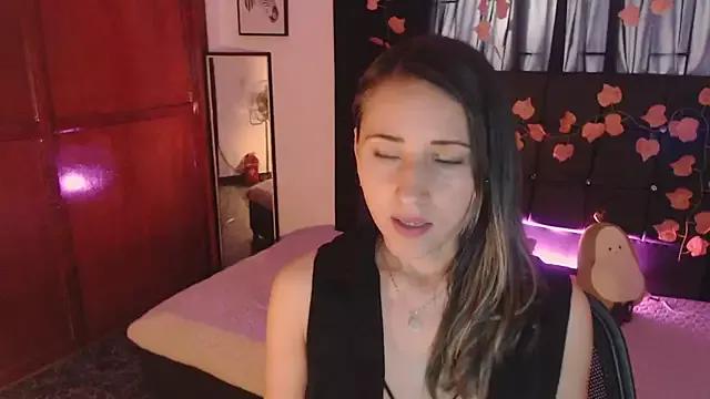 Explore our live girls sluts from our Custom and Multi clubs and checkout exclusive access to highly interactive content, such as shape, hair, titties, pussy type and many more.