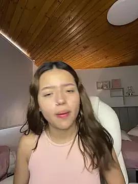 Explore our live girls sluts from our Custom and Multi clubs and checkout exclusive access to highly interactive content, such as shape, hair, titties, pussy type and many more.