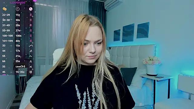 Explore our live girls sluts from our Custom and Multi clubs and checkout exclusive access to highly interactive content, such as shape, hair, titties, pussy type and many more.