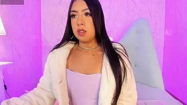 Explore our live girls sluts from our Custom and Multi clubs and checkout exclusive access to highly interactive content, such as shape, hair, titties, pussy type and many more.