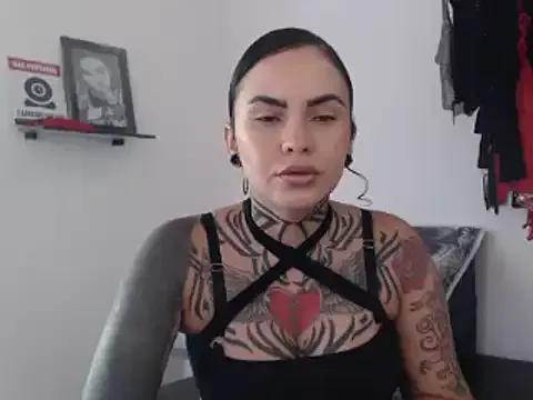 Explore our live girls sluts from our Custom and Multi clubs and checkout exclusive access to highly interactive content, such as shape, hair, titties, pussy type and many more.