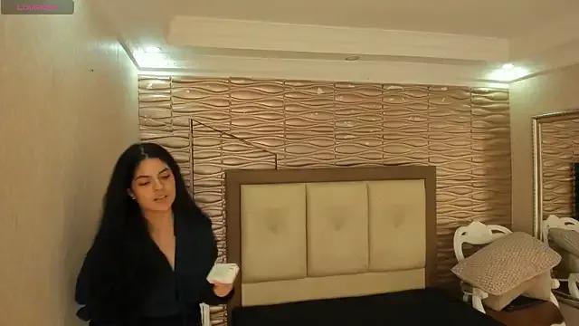 Explore our live girls sluts from our Custom and Multi clubs and checkout exclusive access to highly interactive content, such as shape, hair, titties, pussy type and many more.