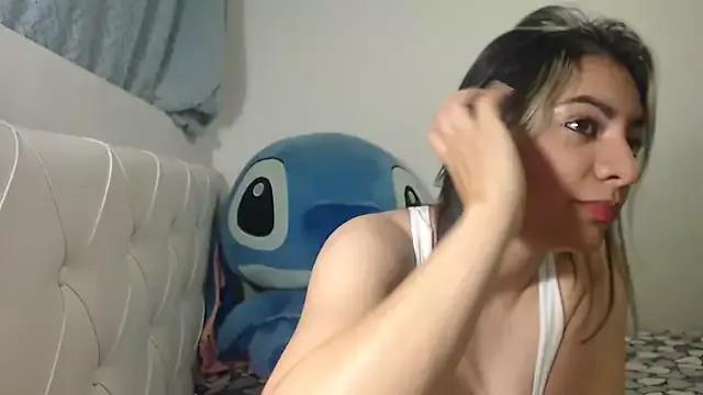 Sofiandwendy from StripChat is Freechat