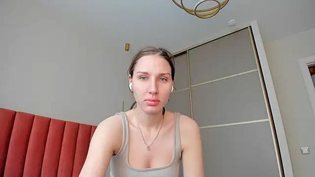 Explore our live girls sluts from our Custom and Multi clubs and checkout exclusive access to highly interactive content, such as shape, hair, titties, pussy type and many more.