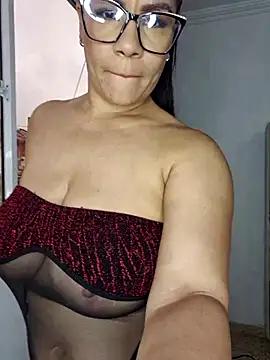Explore our live girls sluts from our Custom and Multi clubs and checkout exclusive access to highly interactive content, such as shape, hair, titties, pussy type and many more.