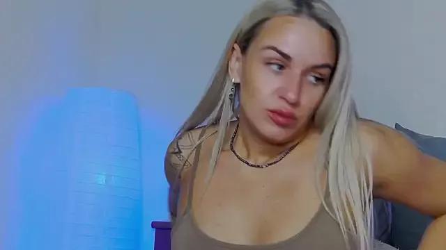 Explore our live girls sluts from our Custom and Multi clubs and checkout exclusive access to highly interactive content, such as shape, hair, titties, pussy type and many more.