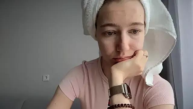 solar_bella from StripChat is Freechat