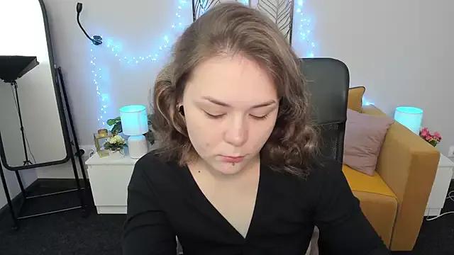 Explore our live girls sluts from our Custom and Multi clubs and checkout exclusive access to highly interactive content, such as shape, hair, titties, pussy type and many more.