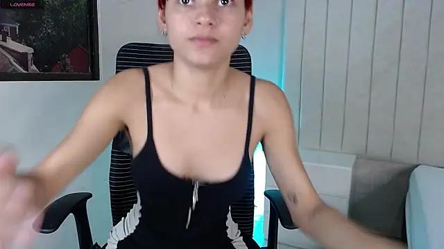 Explore our live girls sluts from our Custom and Multi clubs and checkout exclusive access to highly interactive content, such as shape, hair, titties, pussy type and many more.