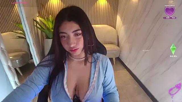 Explore our live girls sluts from our Custom and Multi clubs and checkout exclusive access to highly interactive content, such as shape, hair, titties, pussy type and many more.