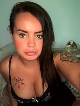 Sophie_23XX from StripChat is Freechat